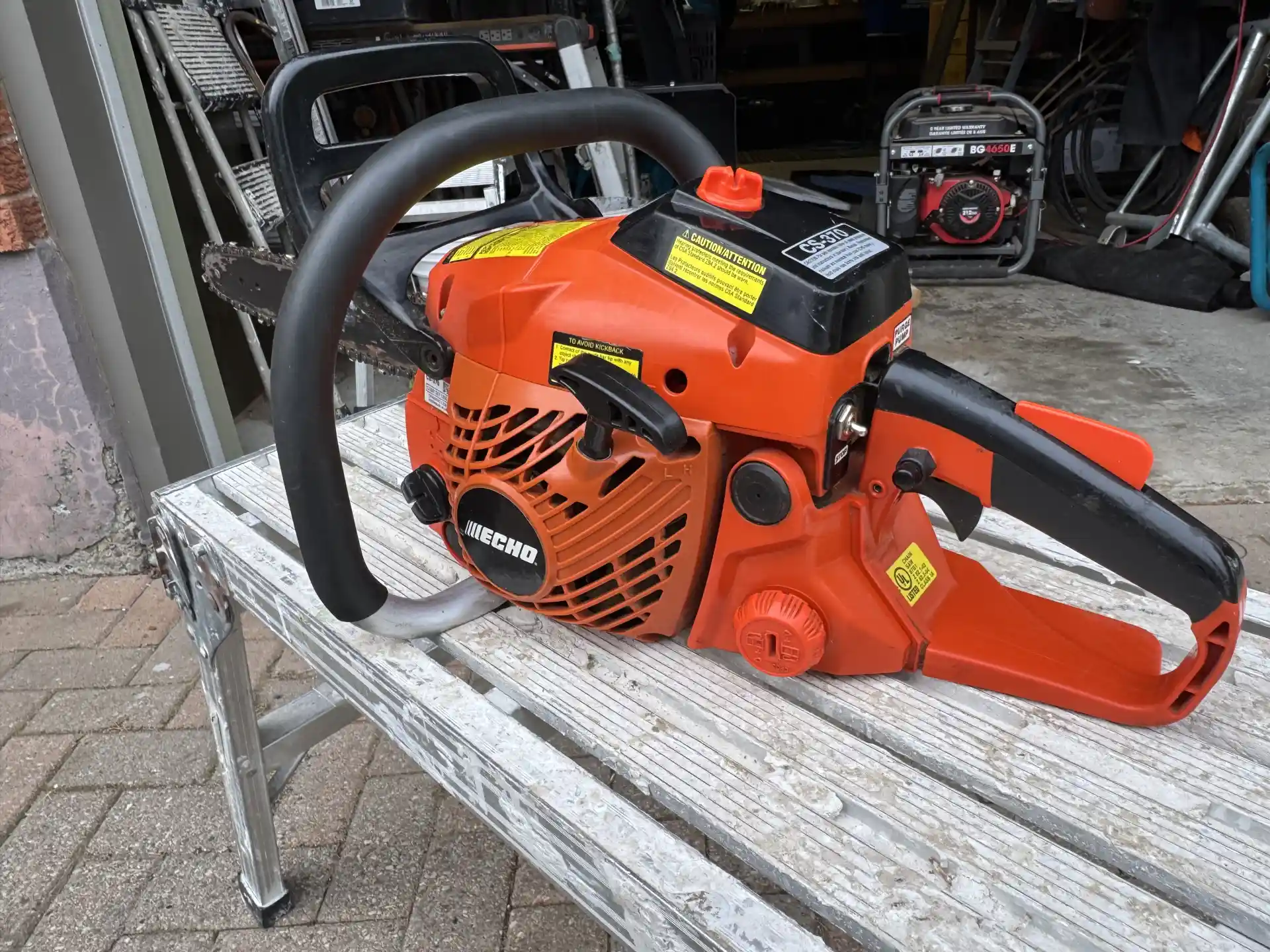 Echo 16” Gas Chainsaw : Great Condition!