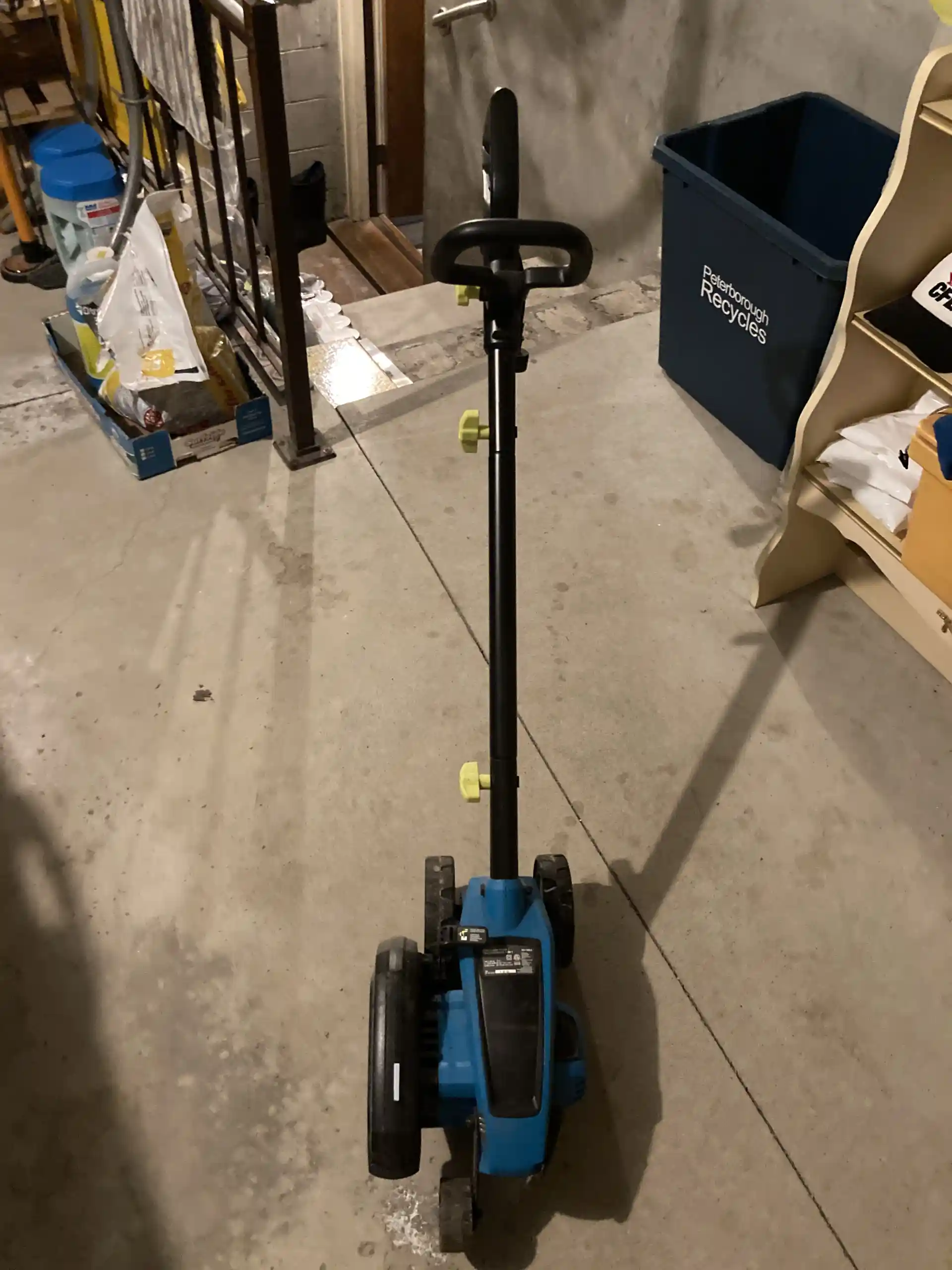 Lawn edger