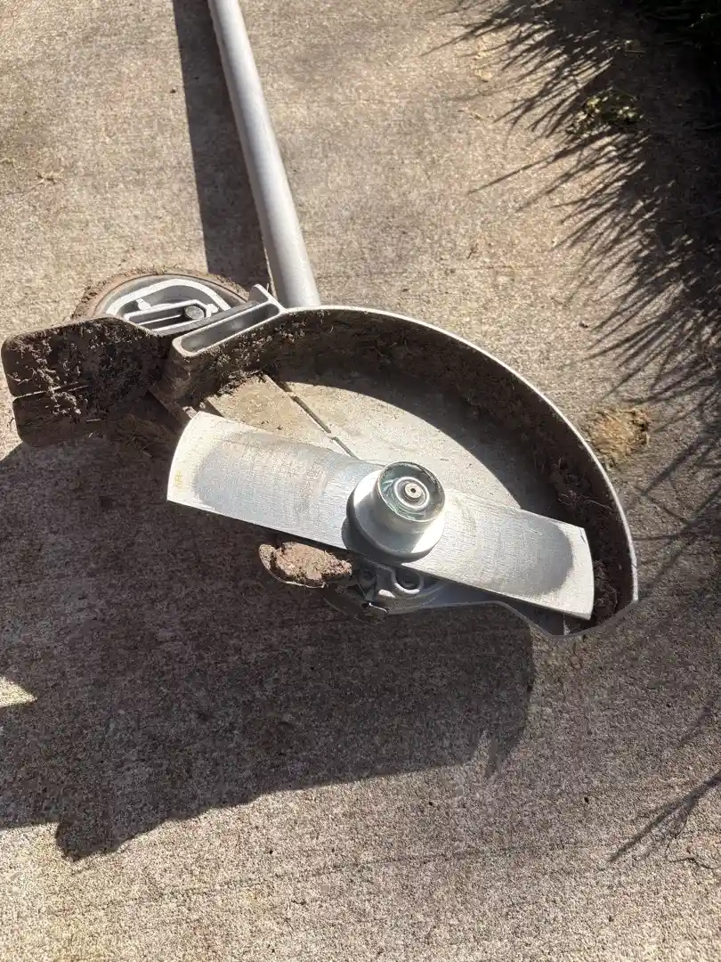 Lawn edger