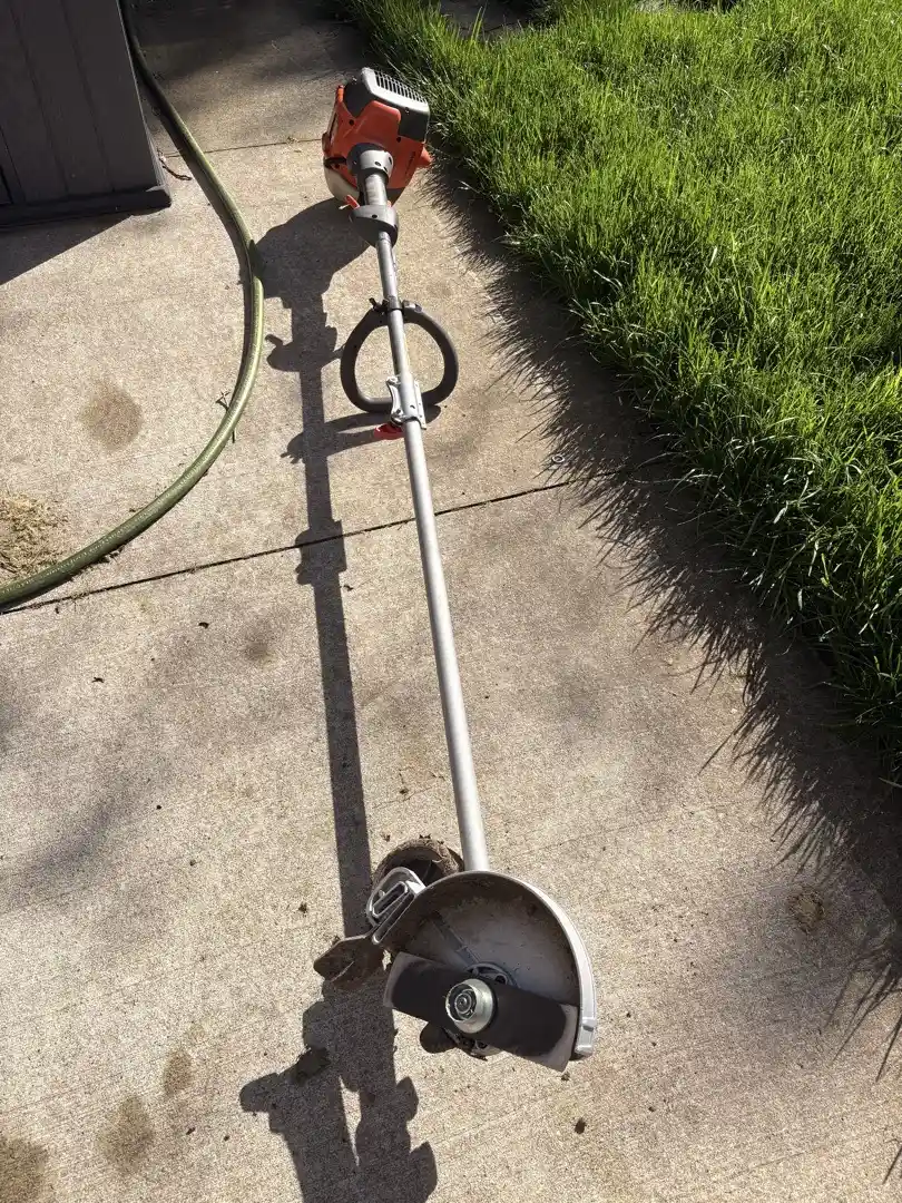 Lawn edger