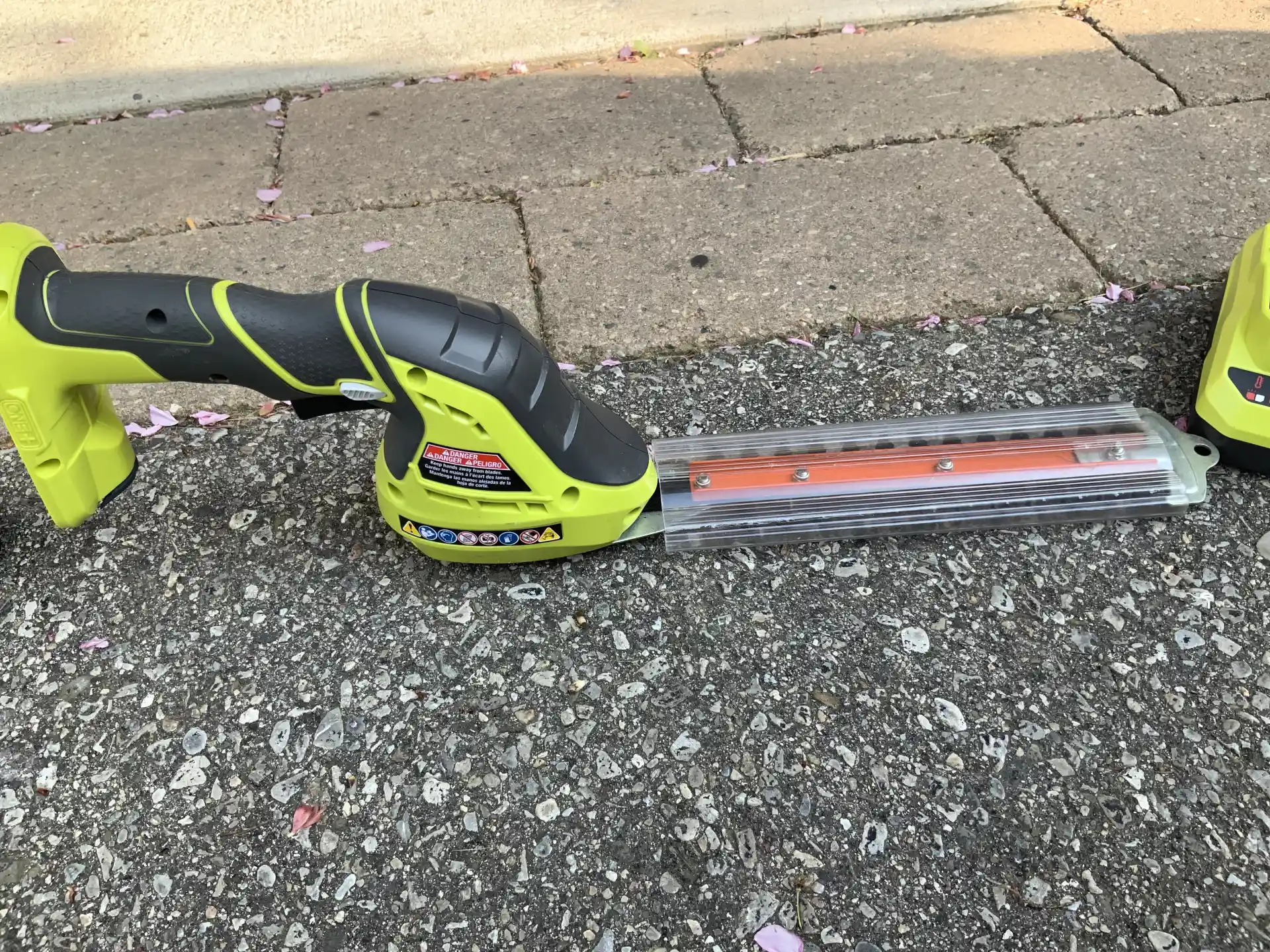 Hedge trimmer