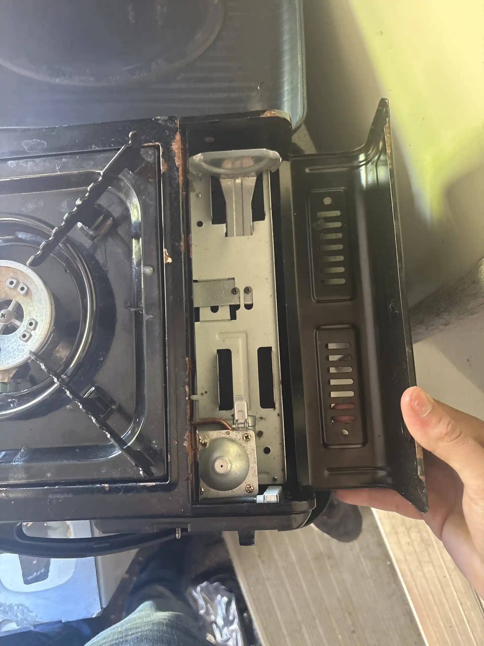 Butane single burner camping stove