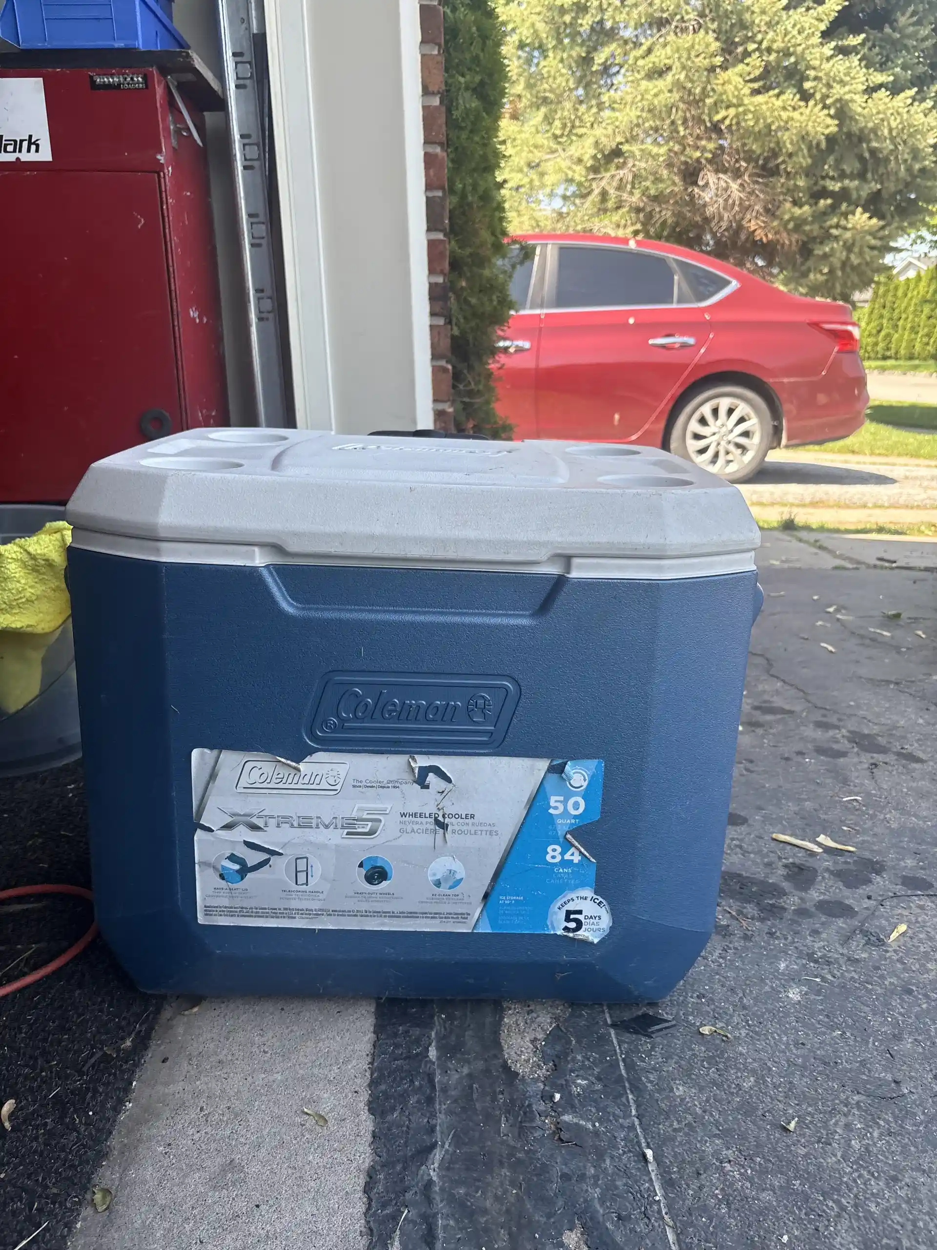Coleman rolling cooler