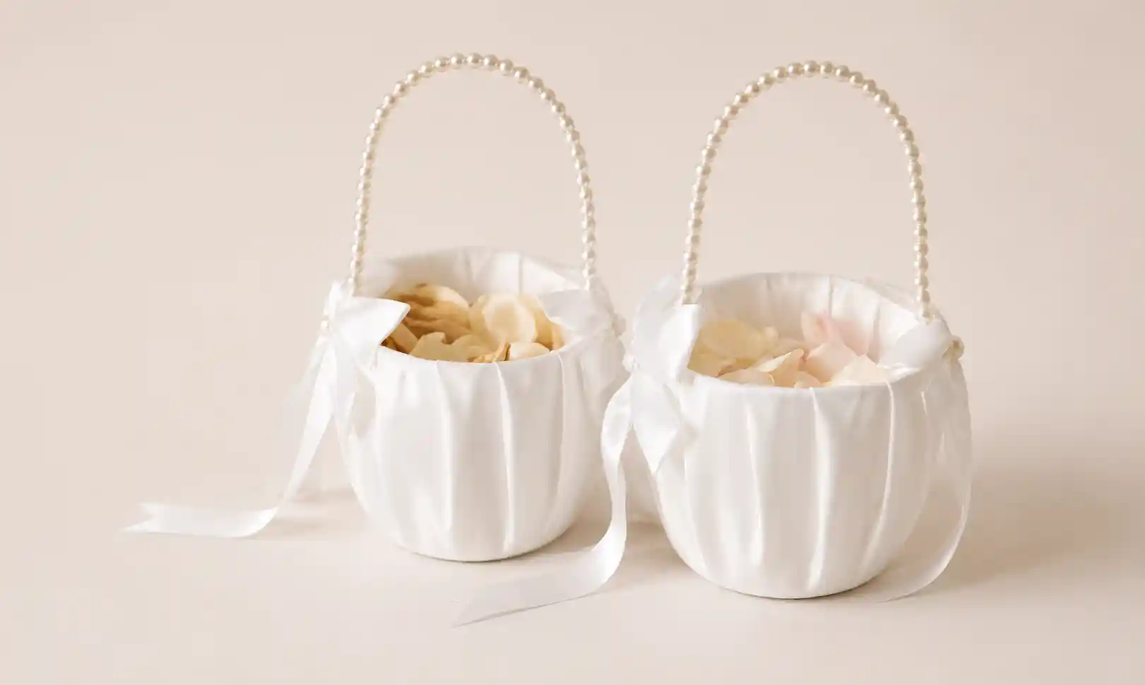 Flower girl baskets that make the sweetest memorie
