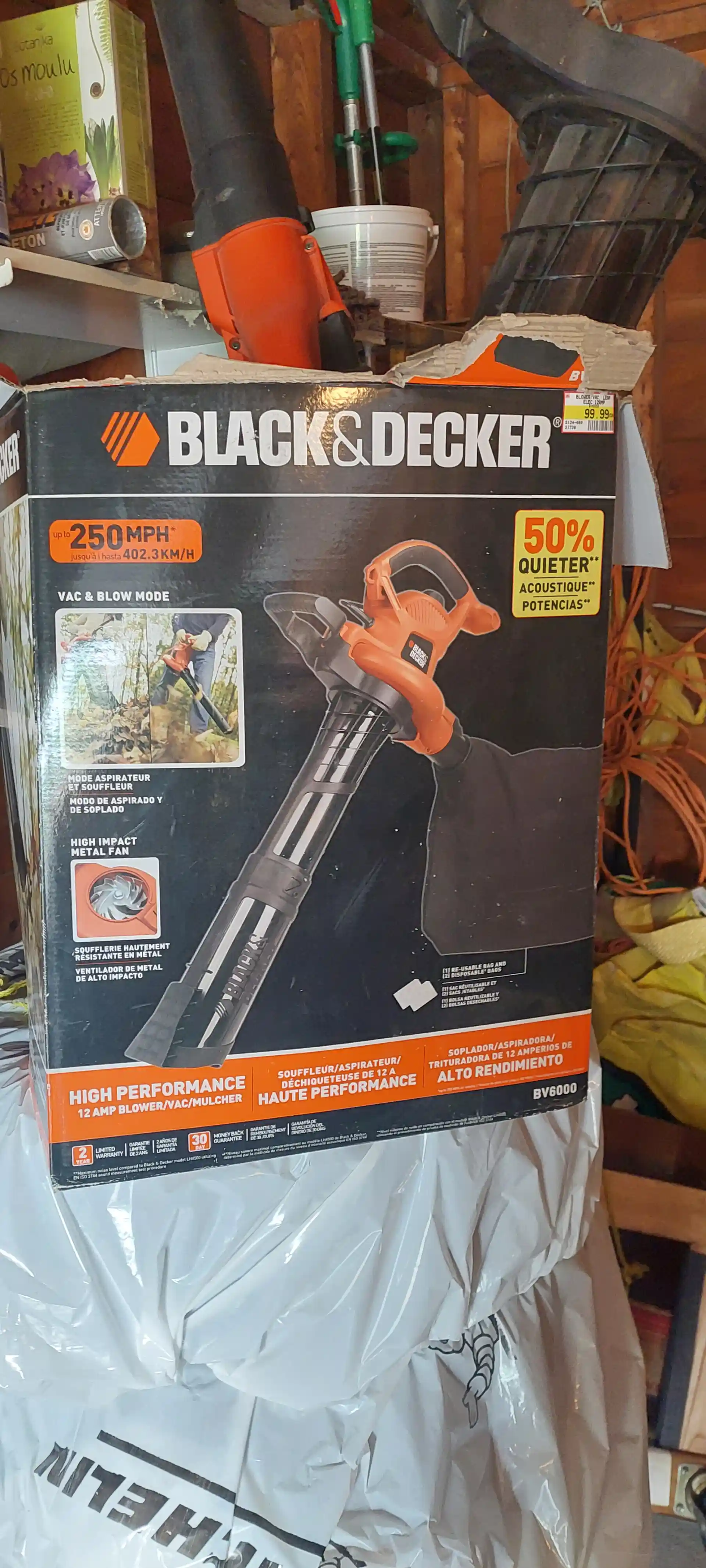 Black and Decker bv6000 Corded Leaf Blower
