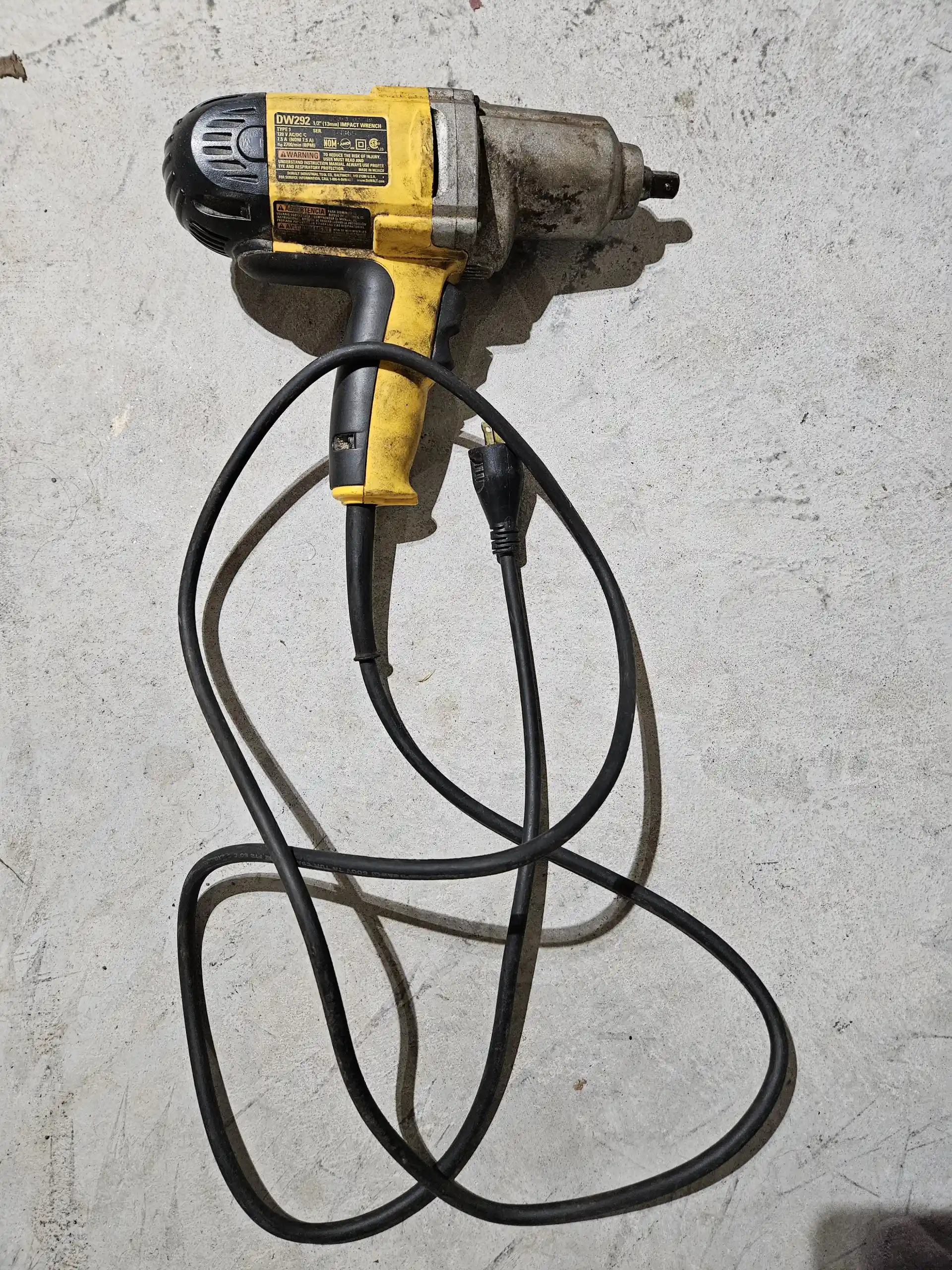 DEWALT 1/2-inch (13 mm) Impact Wrench