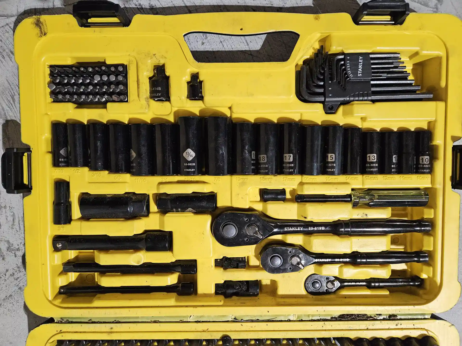 Stanley Chrome Socket Set, 229-pc SAE/Metric