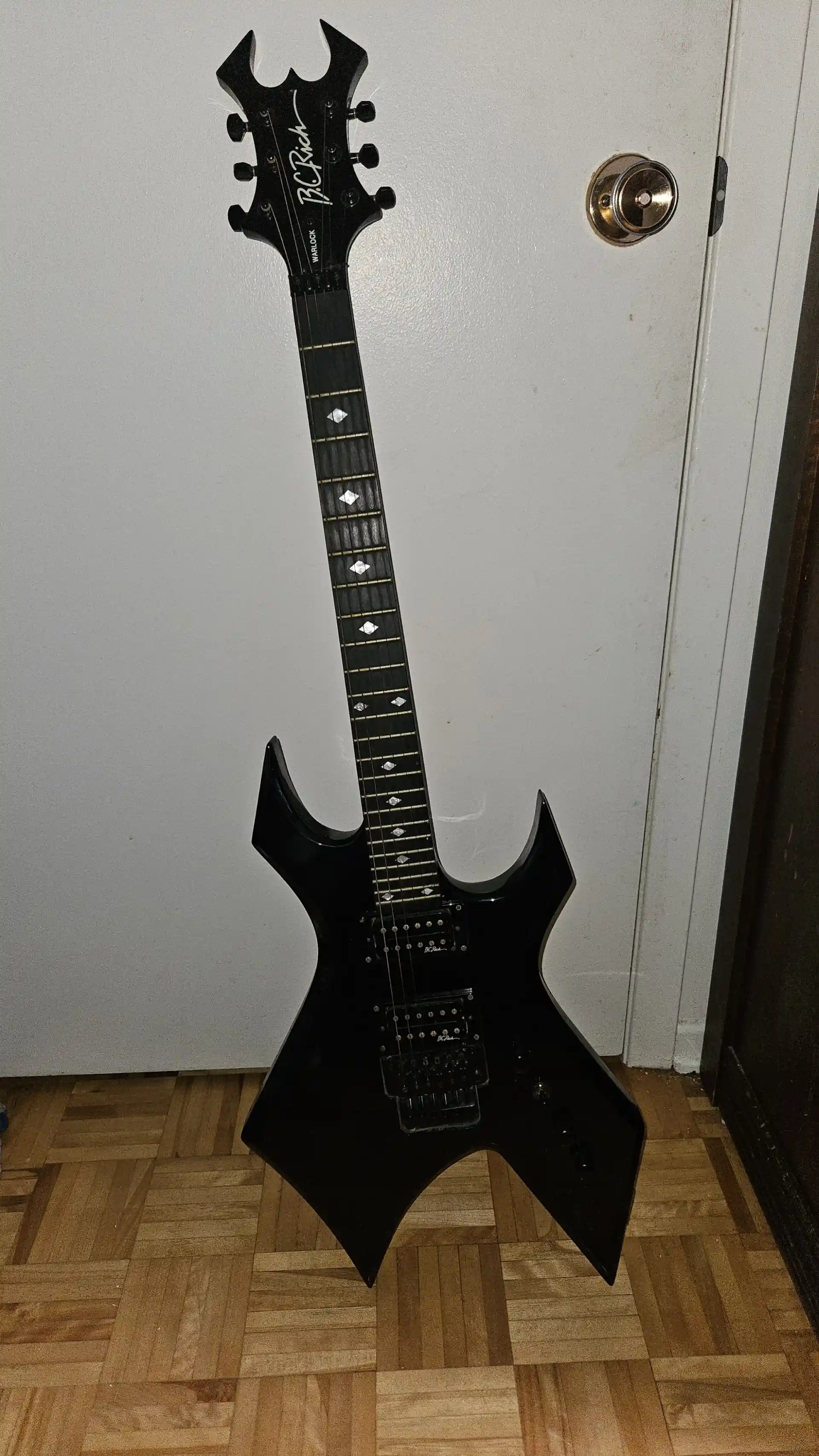 B.C RICH Warlock 6 string, w/Floyd Rose Guitar