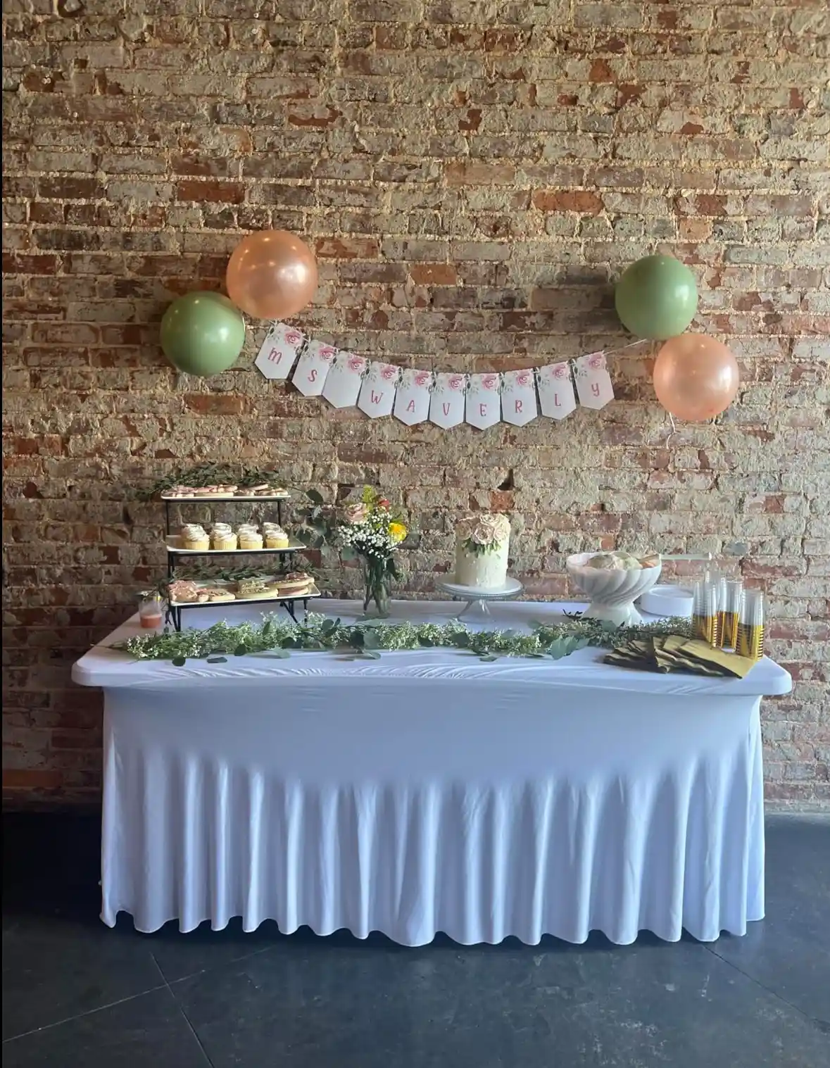 rent-fitted table cover
