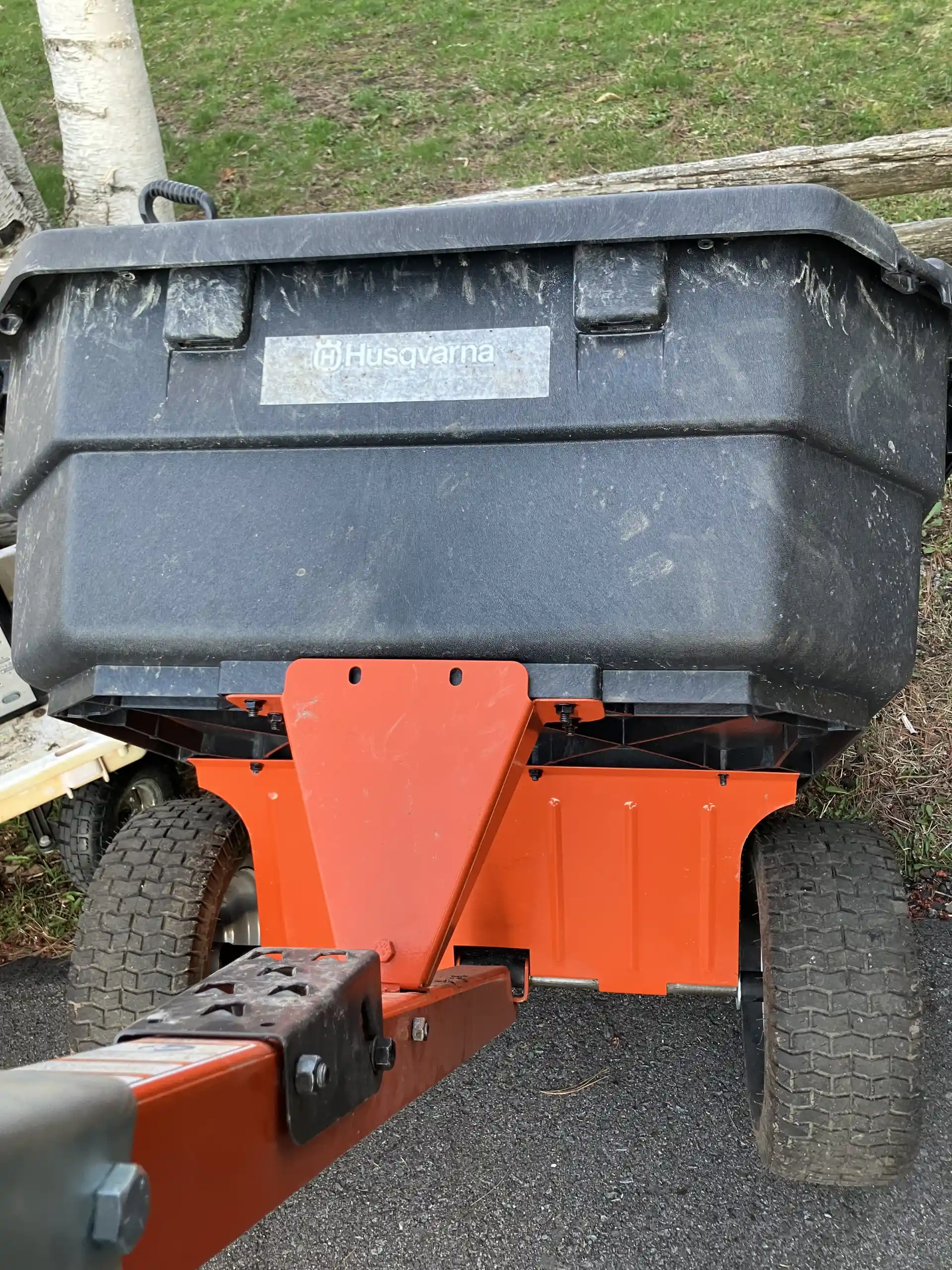 Poly Swivel Utility Dump Cart