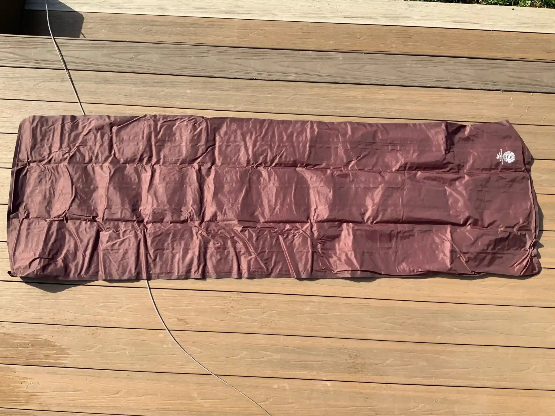 Inflatable sleeping pad