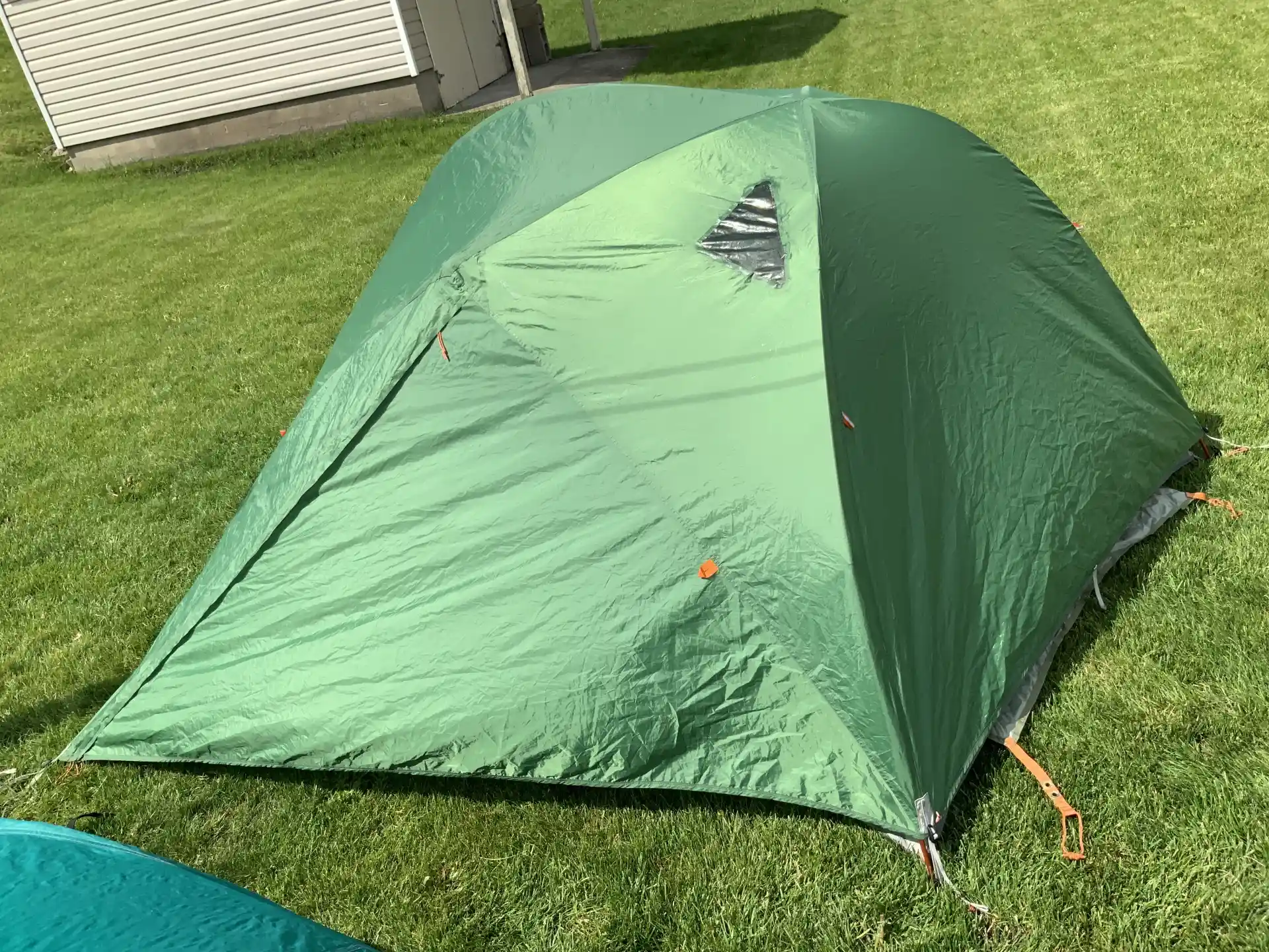 Mountain Hardware 3 person backpacking tent