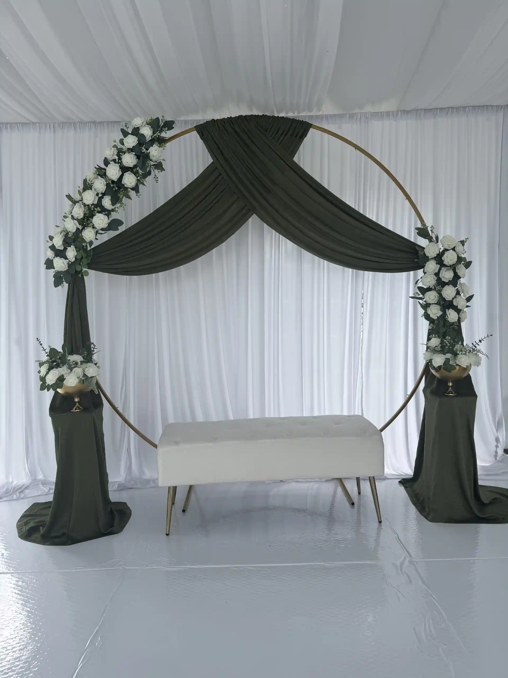 rent-green and white setup