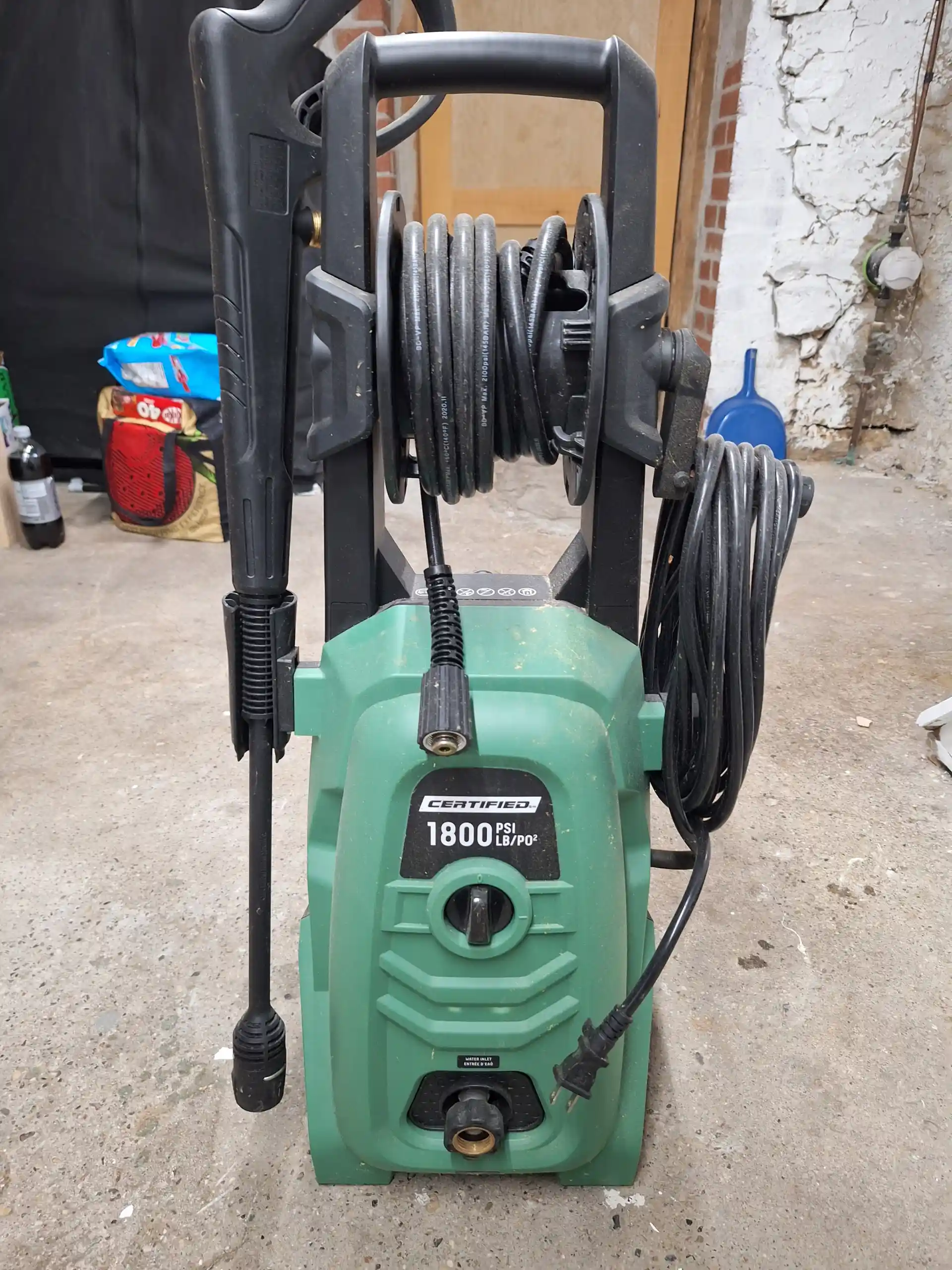 1800 PSI Pressure Washer