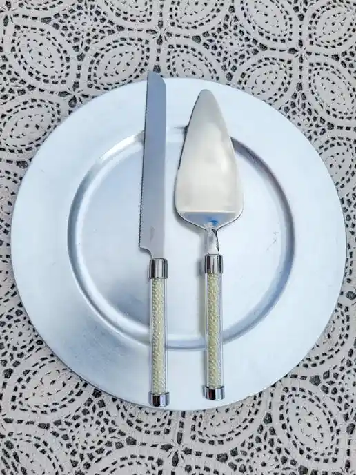 Pearl Filled Cake Knife Set