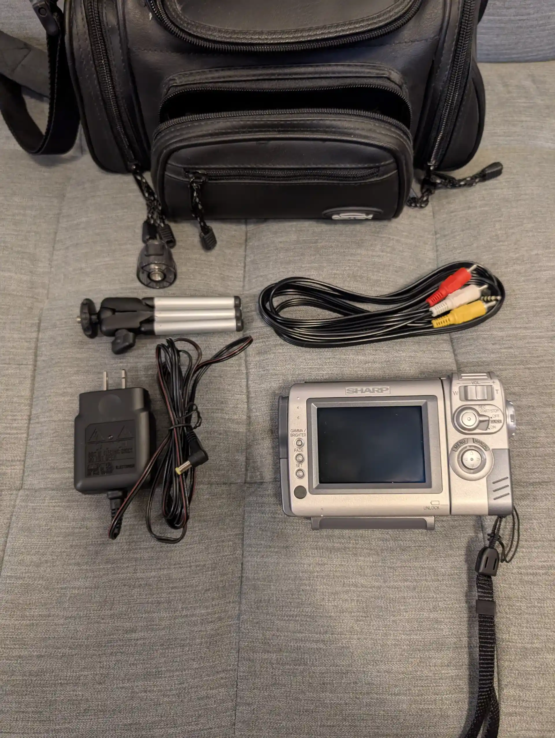 Sharp VL-NZ50 Mini DV Camcorder