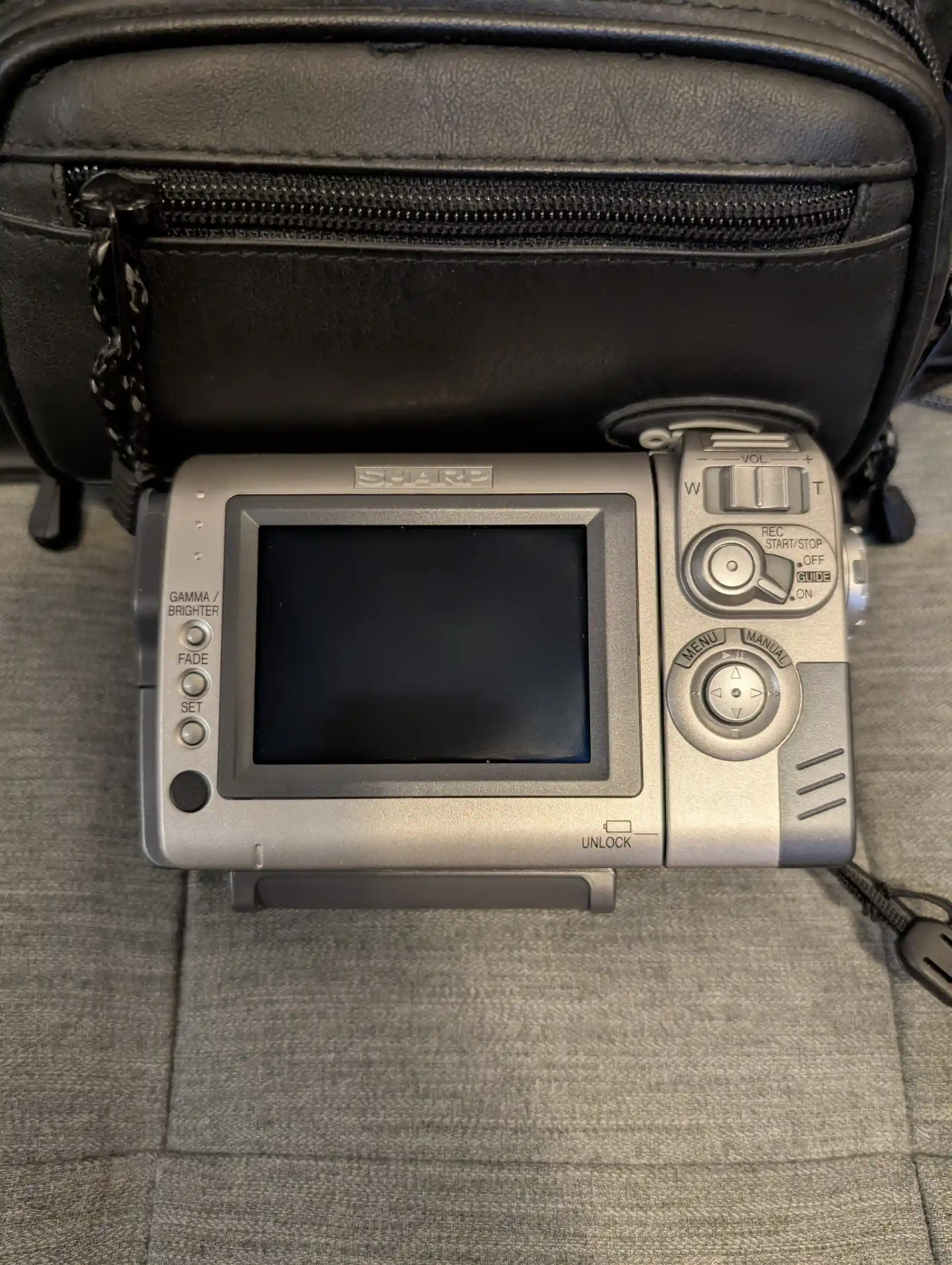 Sharp VL-NZ50 Mini DV Camcorder