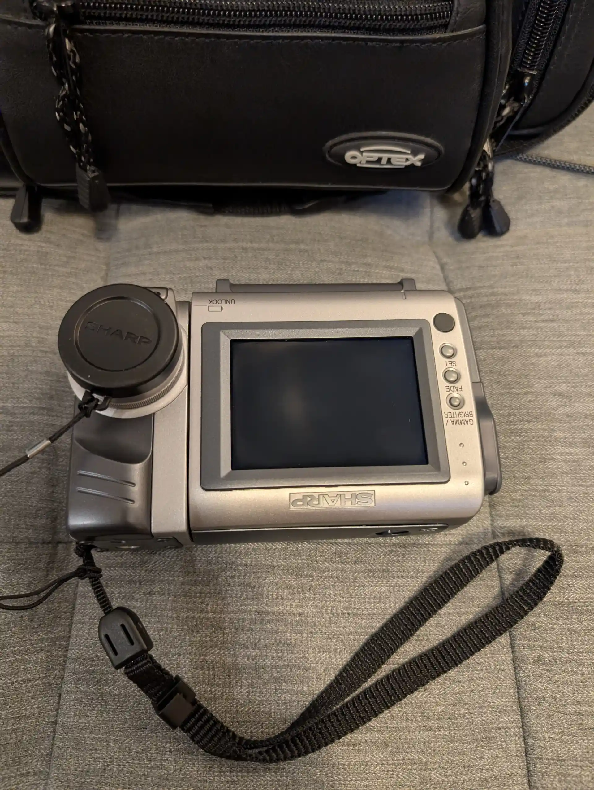 Sharp VL-NZ50 Mini DV Camcorder