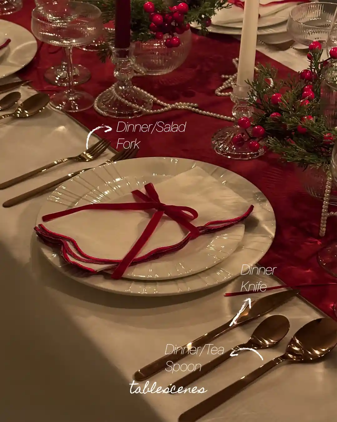 Holiday Dinning Decor Rental Set