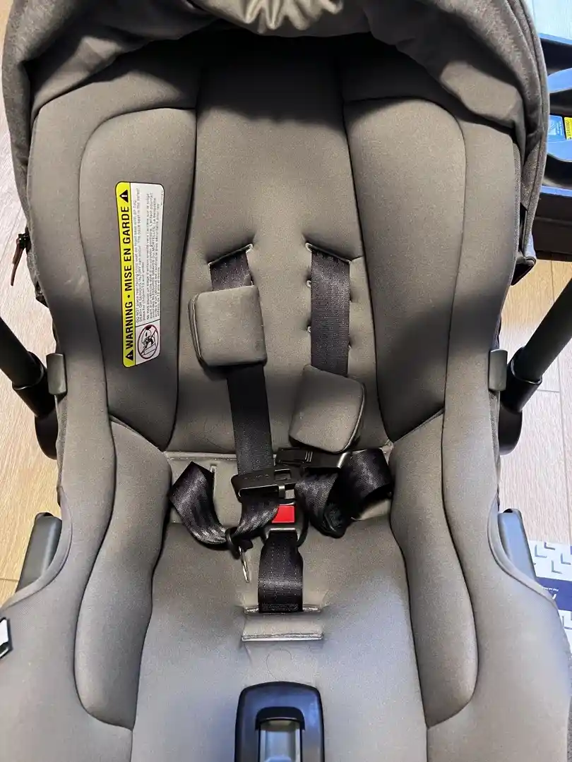 Nuna Mixx Infant Car Seat with base