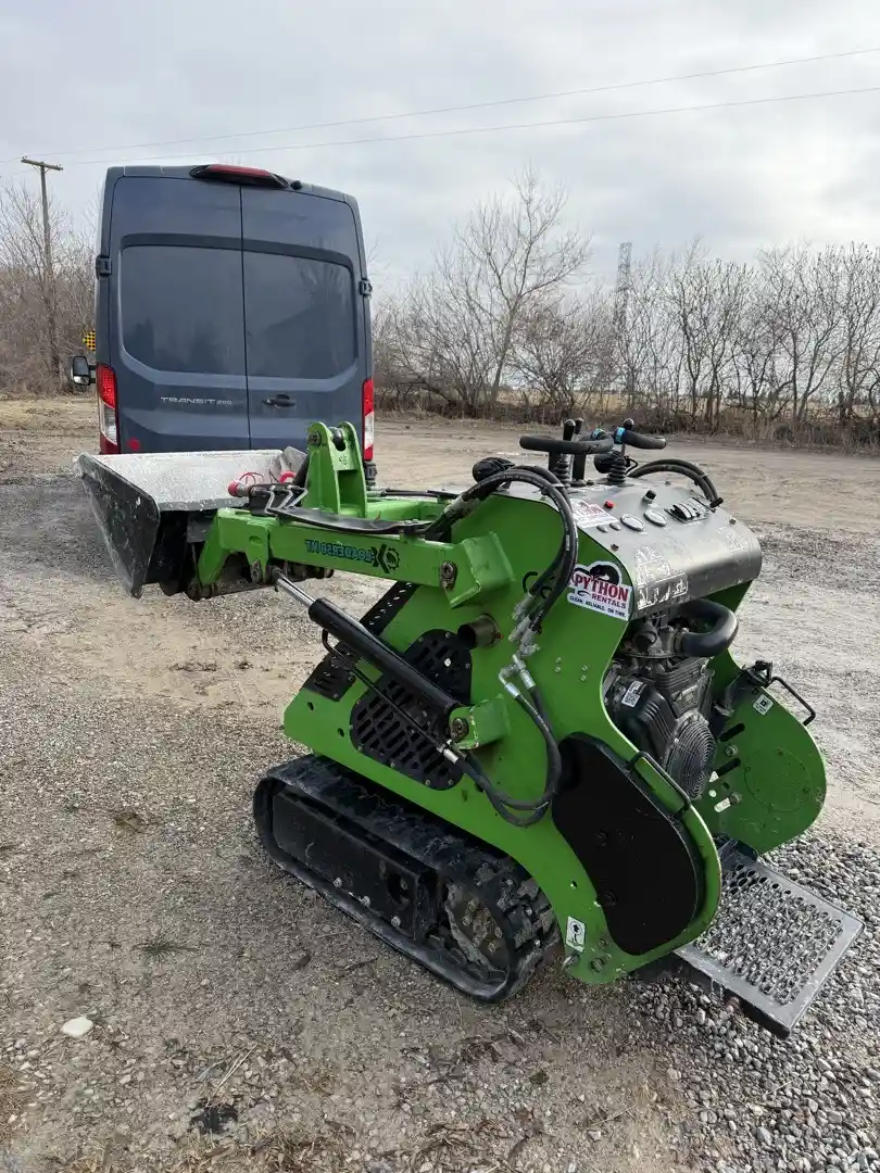 50Mt Mini Skidsteer for rent