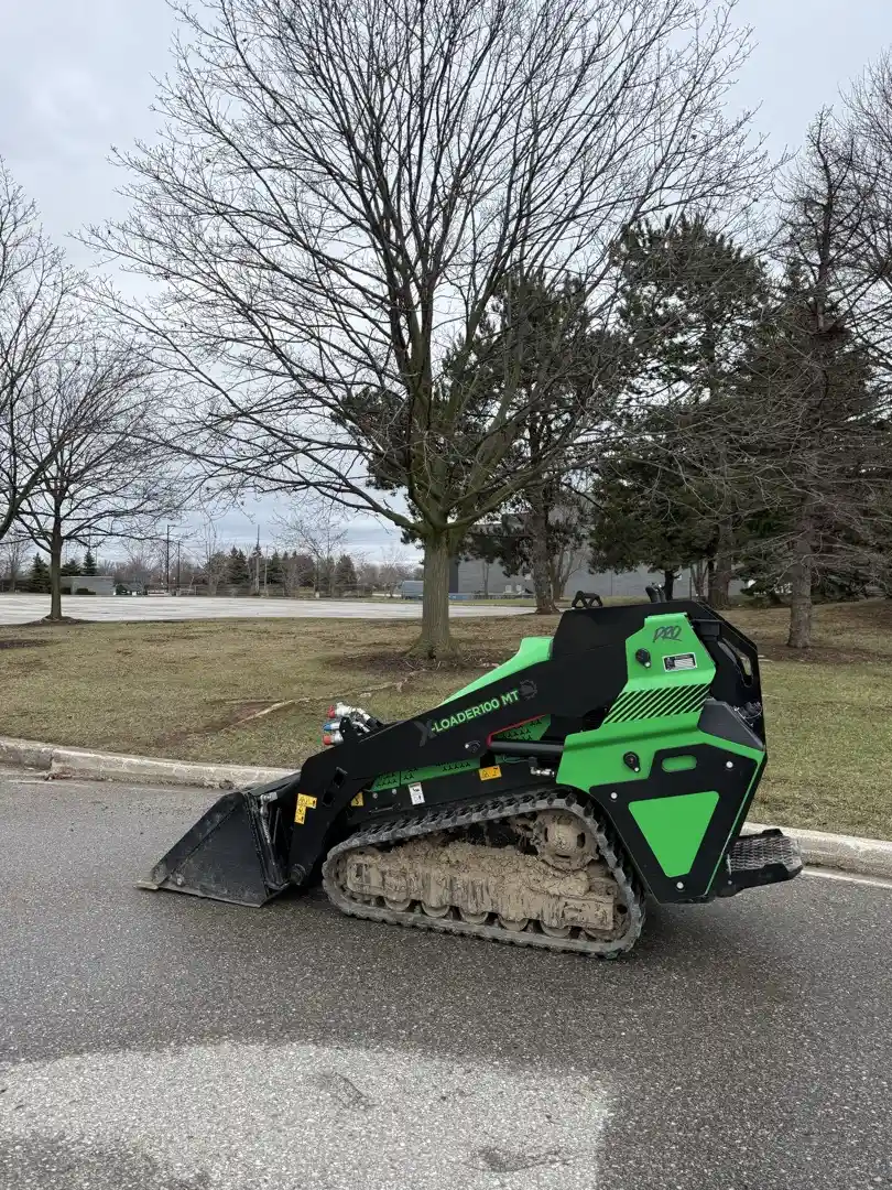 100Mt PRO mini skid steer for rent