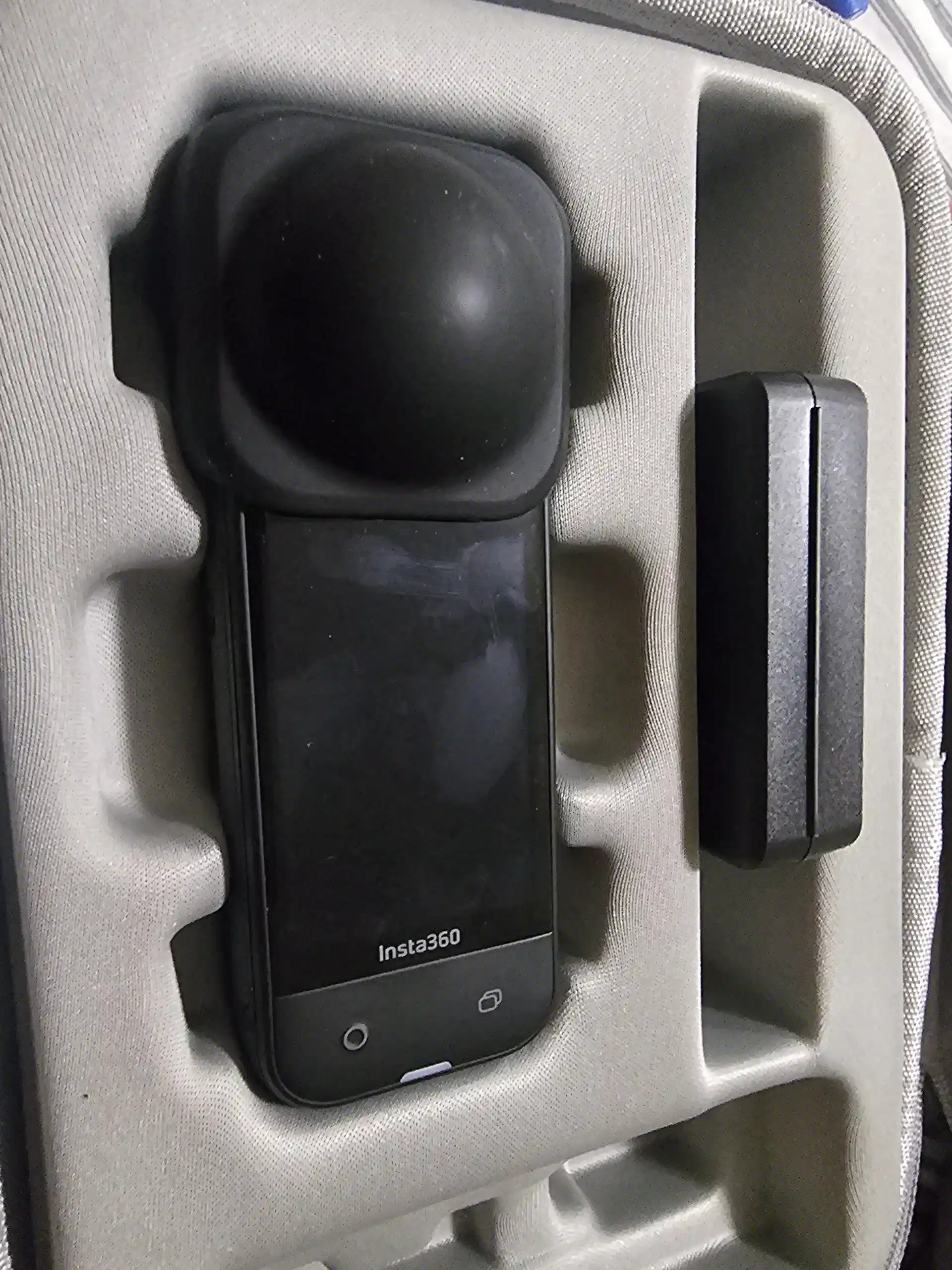 Insta 360 x5