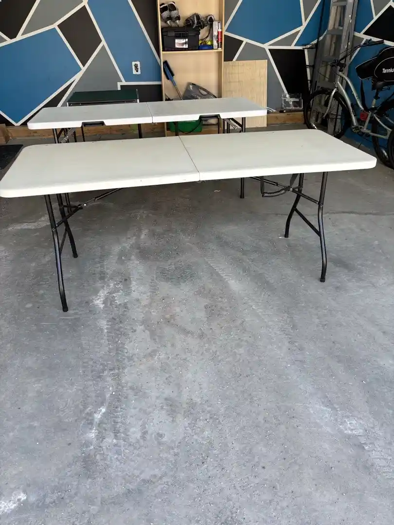 Large foldaboe tables