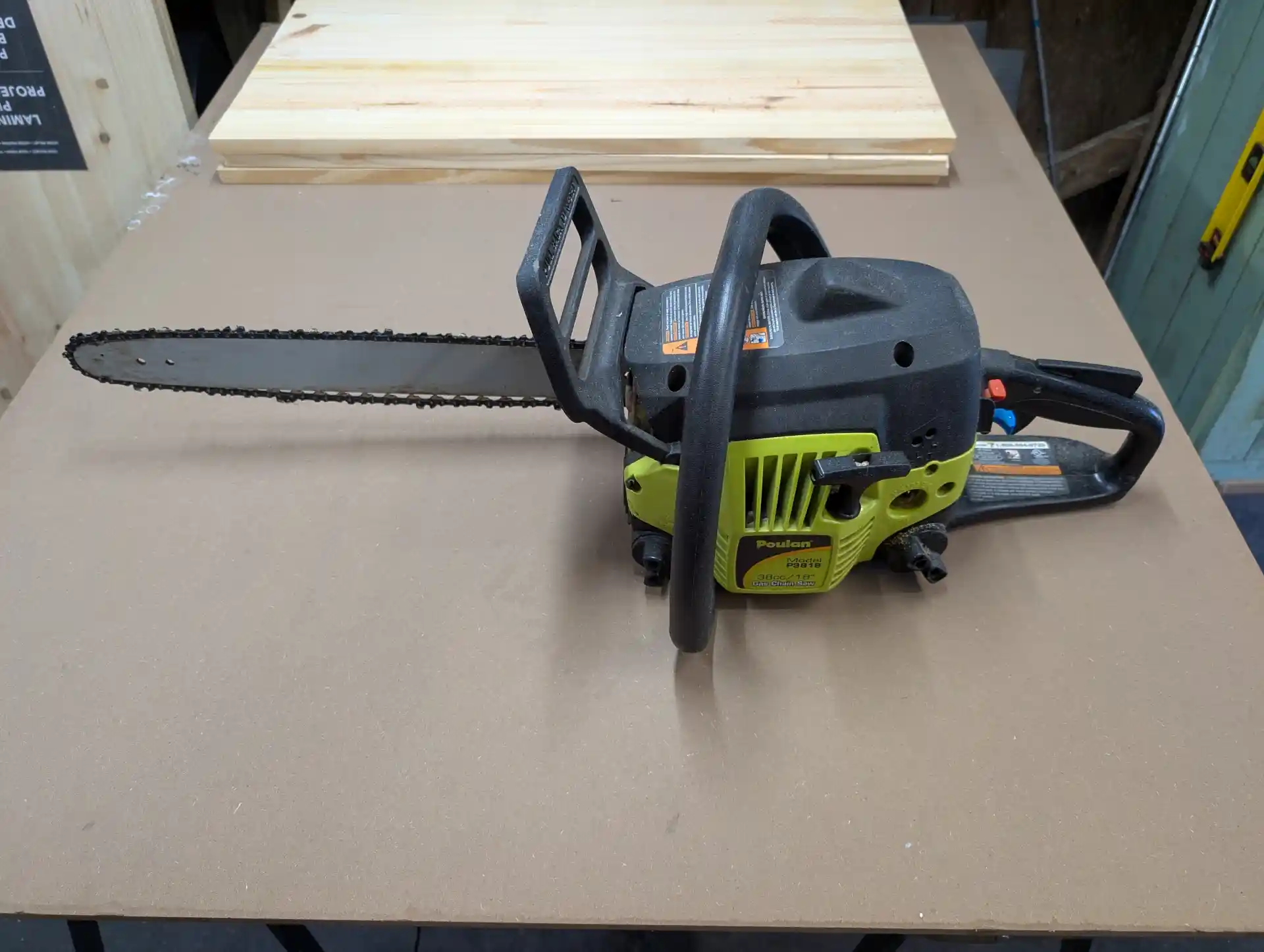 Chainsaw - Poulan P3818 38cc 18" Gas Chain Saw